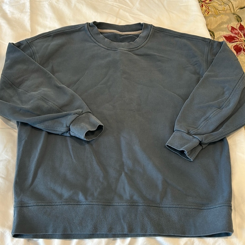 Lululemon Pullover size M/L